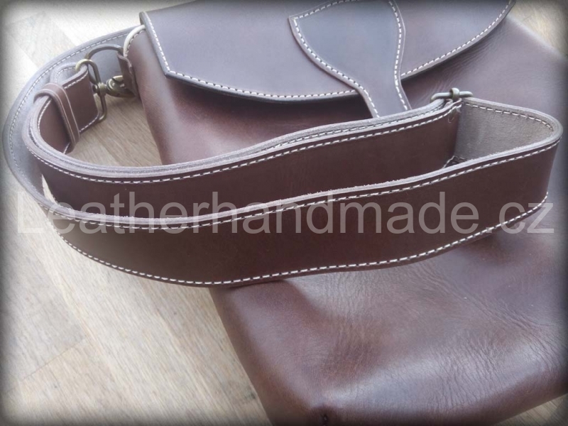 LK leather shoulder bag brown colour